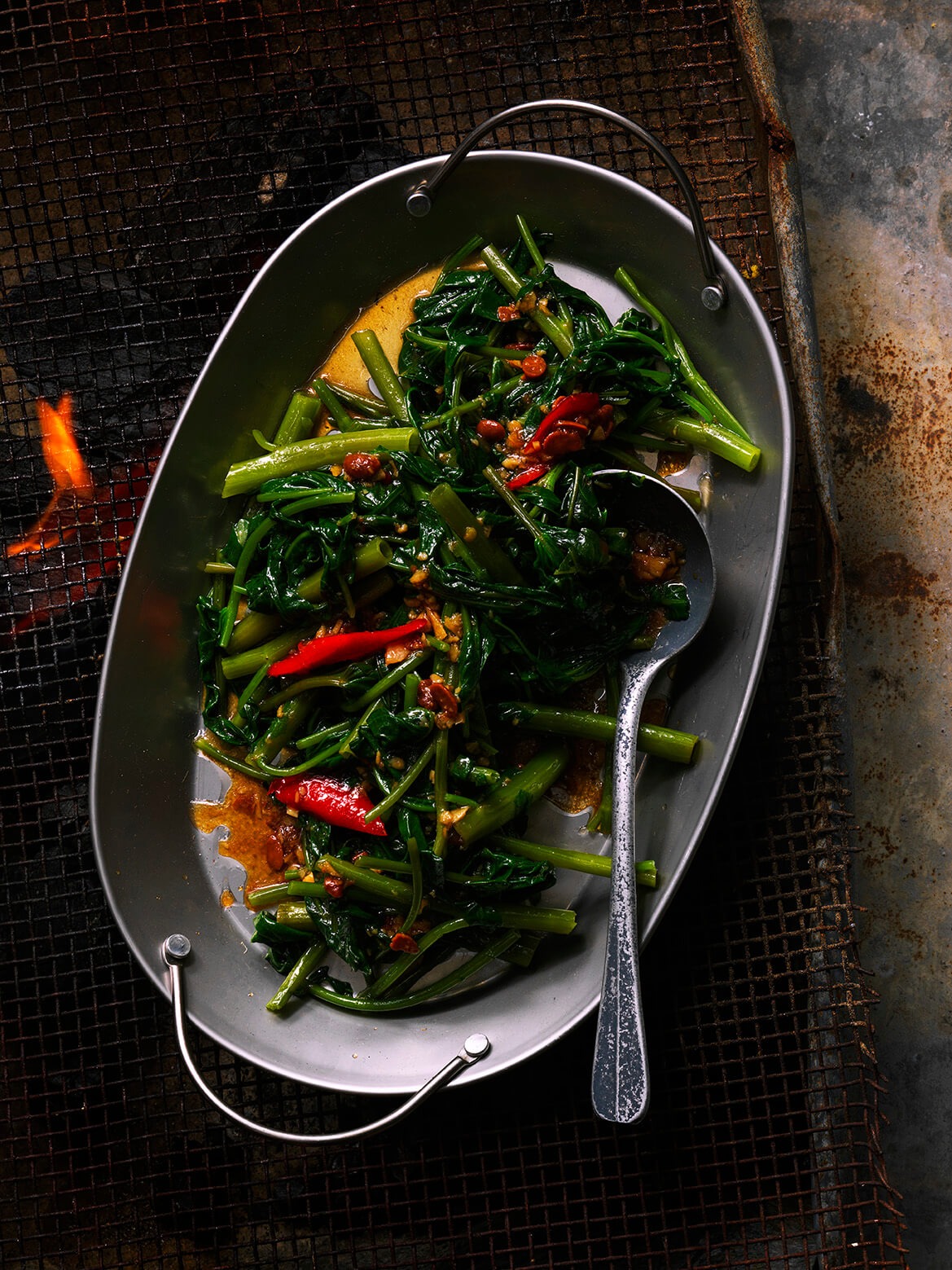 Fresh Thai salad with lime dressing